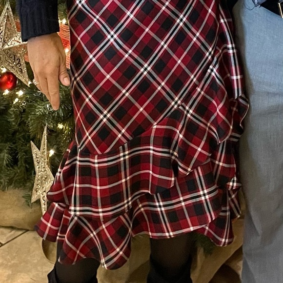 Ralph Lauren tartan skirt - perfect for holidays - Picture 2 of 2